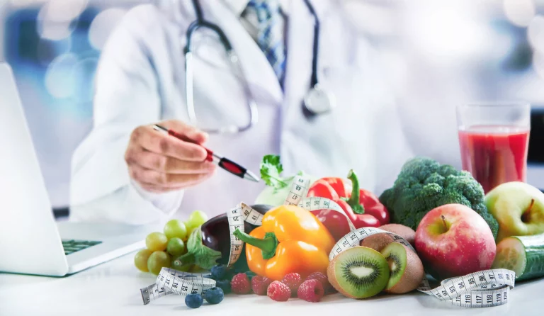 Modern doctor or pharmacy agent contact for healthy food and diet AdobeStock_225457729 0383