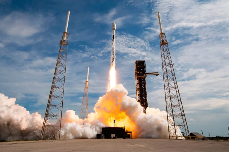 0843 Satellites-9-&-10-successfully-launched ©SpaceX